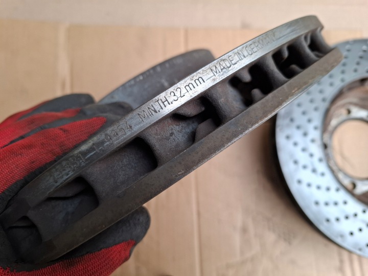 фото №12, Диски гальмівні колодки гальмівні перед porsche 911 996 sebro 205831 sebro 205832