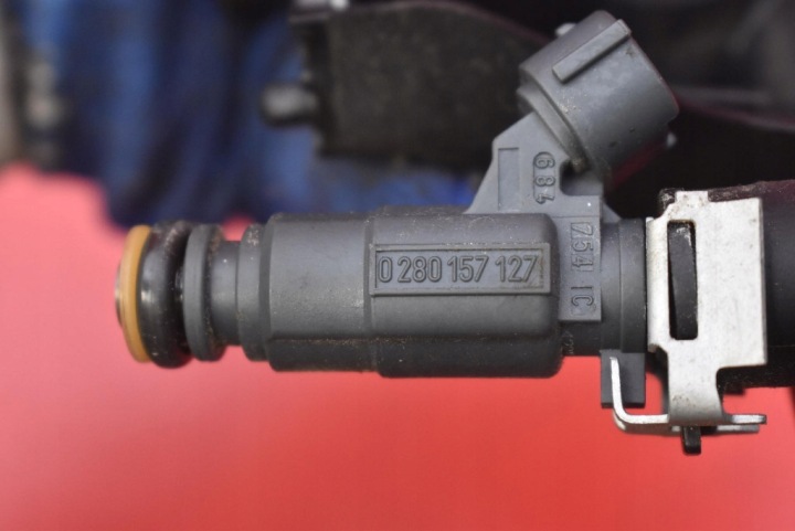 фото №10, Топливная рейка форсунки 9816955780 peugeot 208 1 i 1.2 puretech 82km 15-19