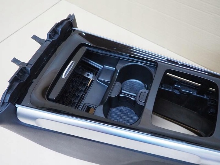 фото №6, Туннель средний подлокотник кожа mercedes eqb x243