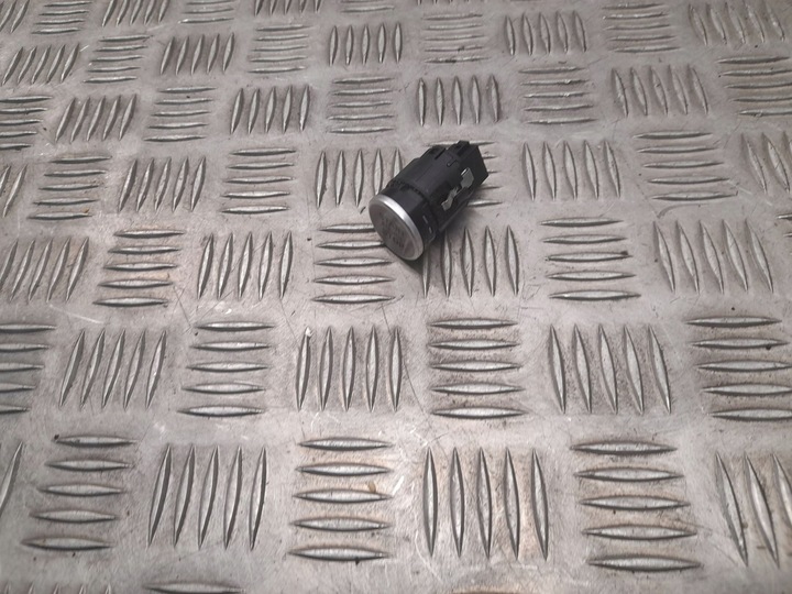 фото №2, Audi a8 s8 d4 4h 2015 кнопка запалювання старт / сплав