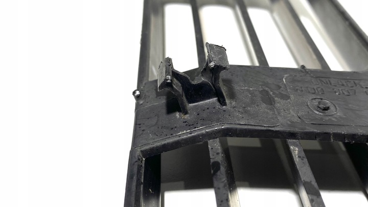 фото №10, Решётка бампера audi a4 b5 рестайлинг 8d0807683