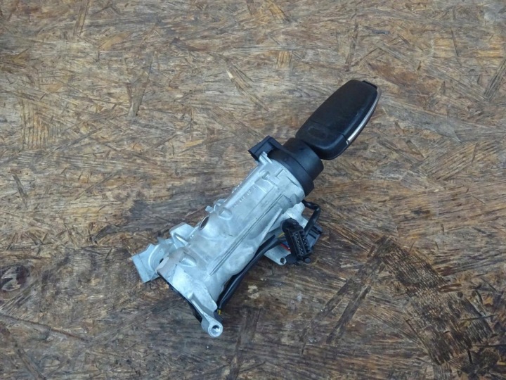 фото №8, Audi q3 8u a3 8p замок запалювання ключ комплект 1k0953527c 8e0837220r
