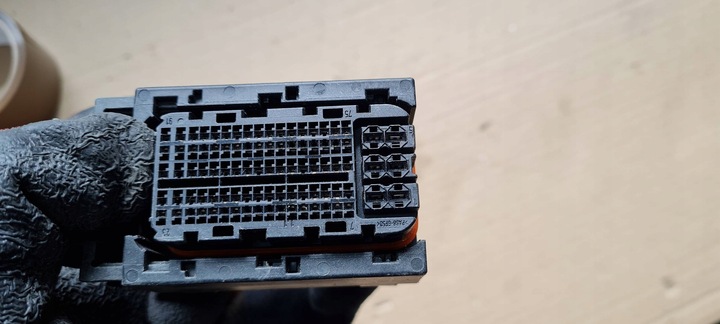 фото №13, A4 b9 8w штекер роз'єм комп'ютера 4h0906971ab a5 8w q5