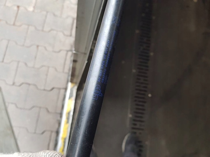 фото №7, Audi a6 c5 1999r амортизатор капота