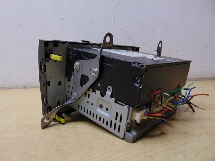 фото №10, Магнитола cd заводские toyota avensis t27 86120-05160