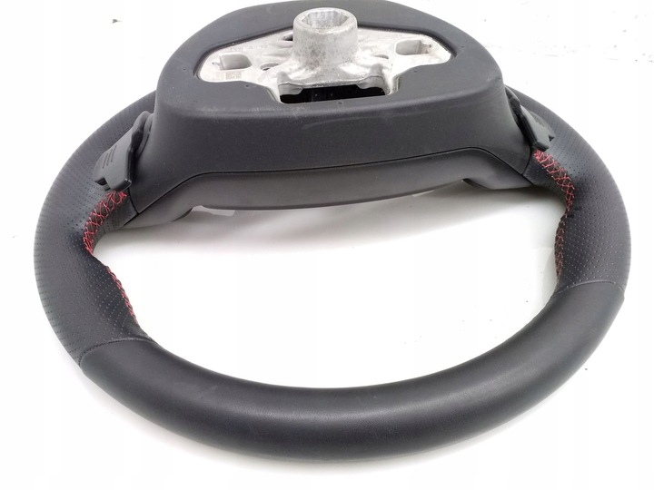 фото №8, Ford focus 2023 кермо