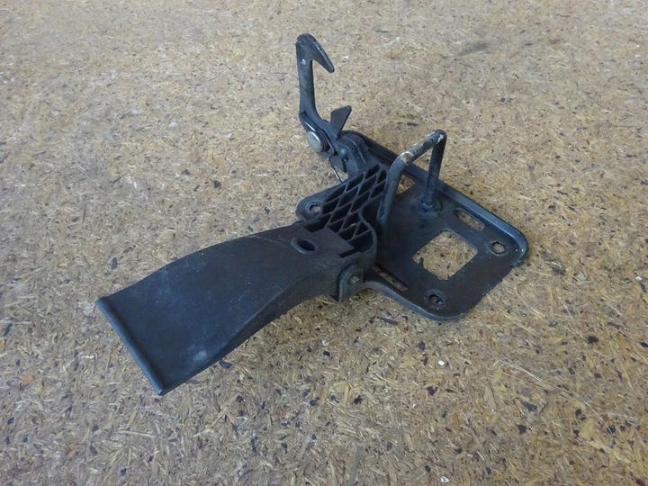 фото №16, Audi s5 a5 8t a4 b8 замок засов капота 8t0823480