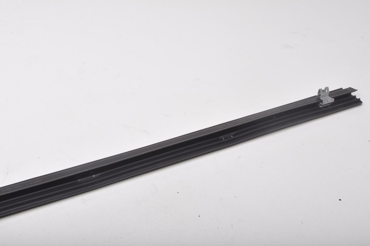 фото №6, Land rover defender l663 прокладка дверь левый перед l8b2-21434-a