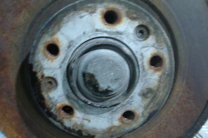 фото №5, Ступица рычаг левый зад подвешивание peugeot 5008 09-17