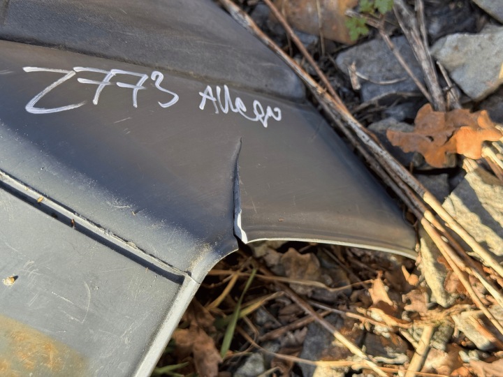 фото №6, Балка + задній бампер оригінал mercedes 190 w201 oem номер 2018850625