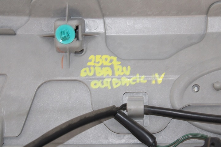 фото №12, Subaru outback iv 09r- накладка планка крышки багажника 37j