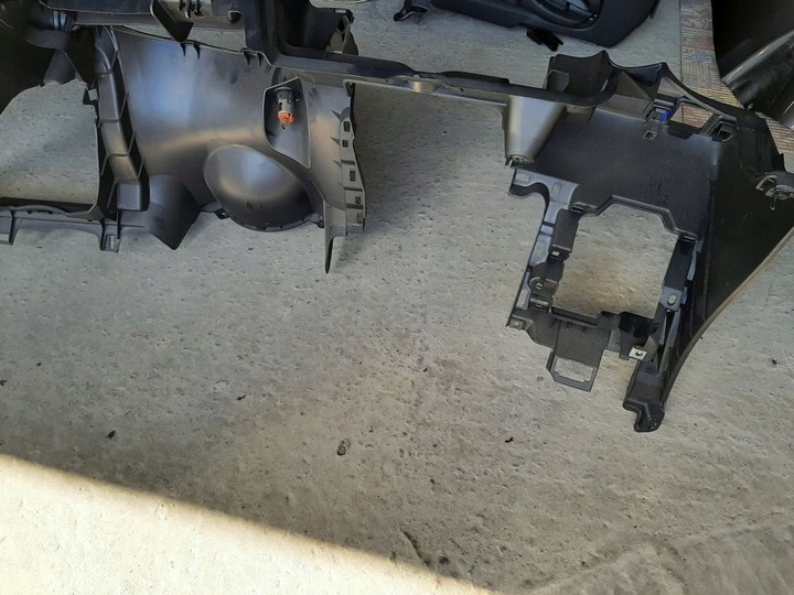 фото №5, Панель капот dół toyota yaris iii 2011-2014r