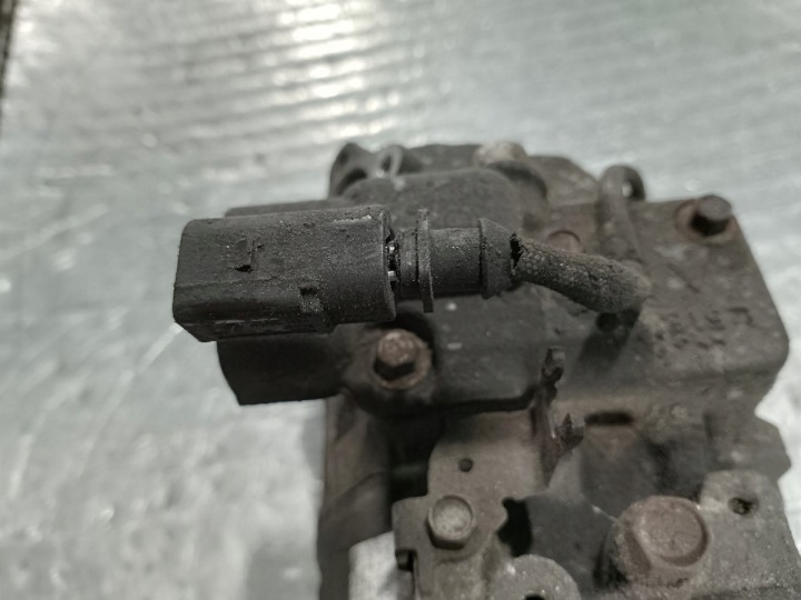 фото №7, Насос, компресор кондиціонера vw transporter t5 7h0820805g 447190-7614 2.5