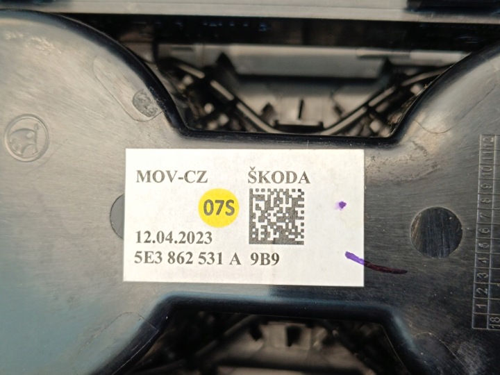 фото №14, Skoda octavia iv combi 2,0tdi 2023r тунель середній підлокітник 5e4863241a