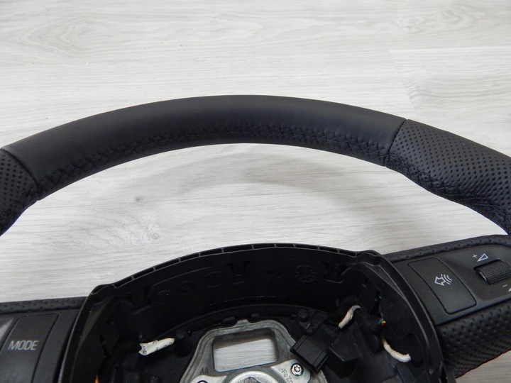 фото №5, Audi a3 q5 8p0 8h0 - кермо нова шкіра sport пелюстки