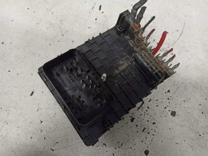 фото №8, Vw passat b6 2.0 tdi коробка запобіжників 255613 3c0937125