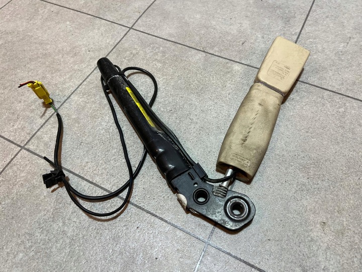 фото №6, Mercedes w221 натягувач ременя лівий перед бежевий