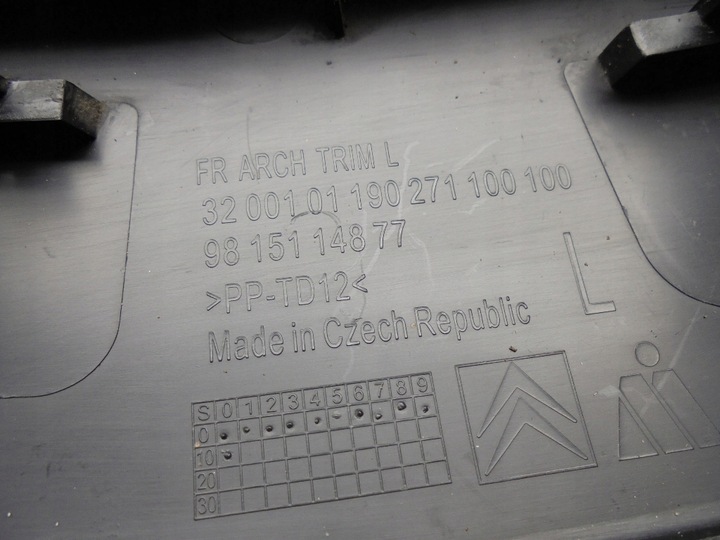 фото №13, Планка накладка бампера лівий зад citroen c3 iii 9815114877