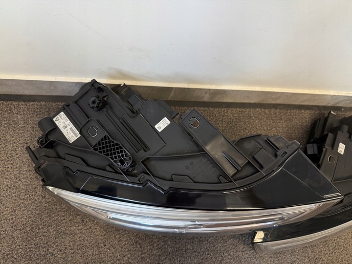 фото №7, Комплект лампа передних audi q3 8u0 рестайлинг 15-19 полный led dynamic8u0941033/034