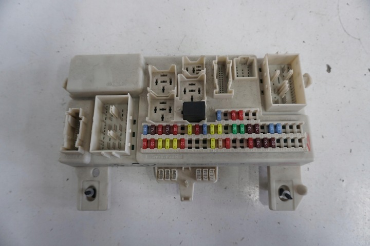 фото №1, Mazda 3 bl коробка модуль блок управления bsi bp4k66730c коробка предохранителей