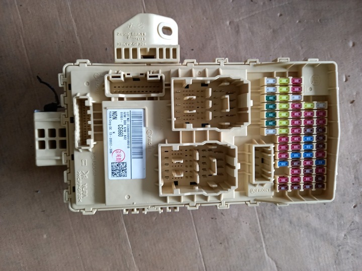 фото №1, Hyundai staria коробка запобіжників 91951-cg660