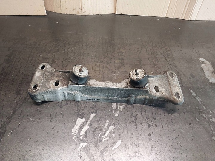 фото №8, Лапи / кріплення коробки коробки передач bmw 5 e39 523i m52b25 256s3 22311092476