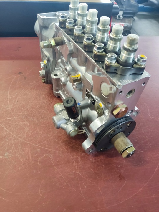 фото №1, Насос впрыскивающий bosch 0402796834 новая