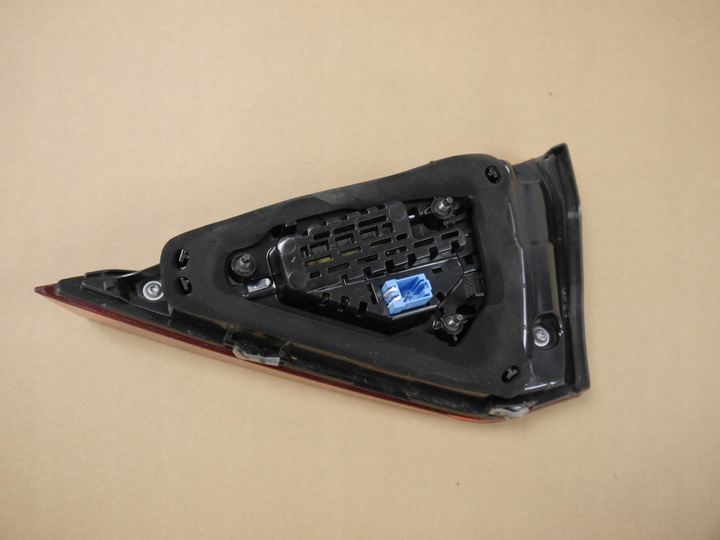 фото №2, Audi a1 82a лампа зад led 82a945093c