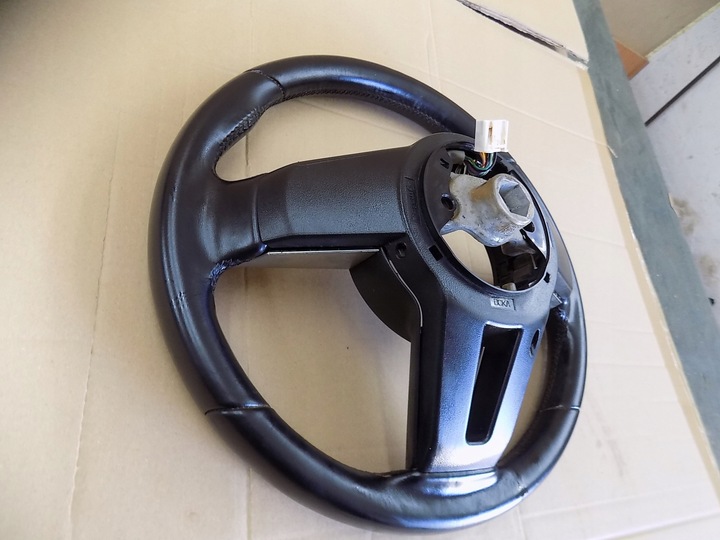 фото №11, Mazda cx30 руль блок управления кожаный мультифункция очень красивая 0ryginalna