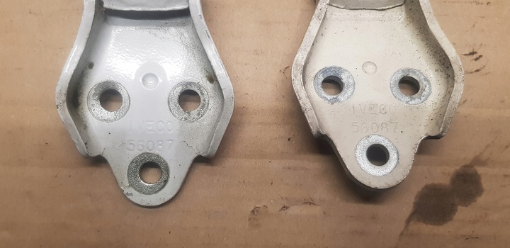 фото №2, Iveco daily iv петли дверь перед правые верх dół