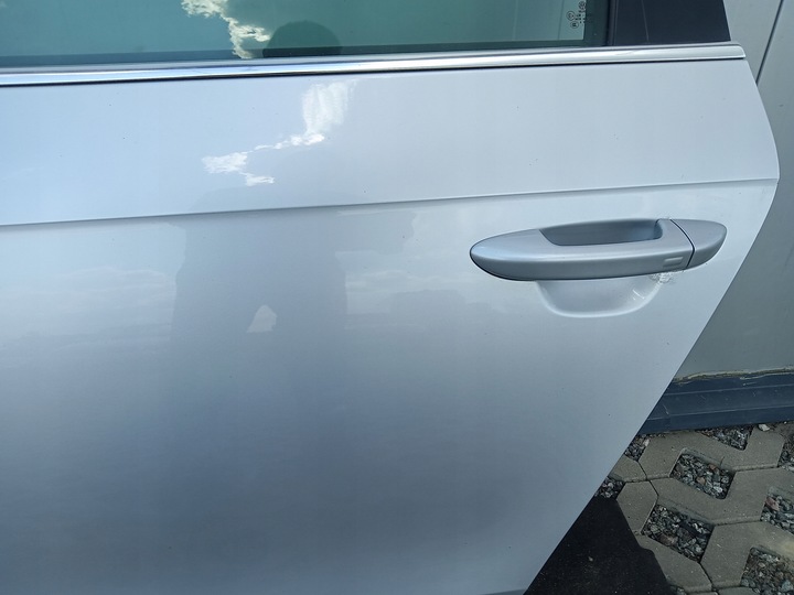 фото №8, Дверь левый зад серебристый vw passat b7 универсал la7w