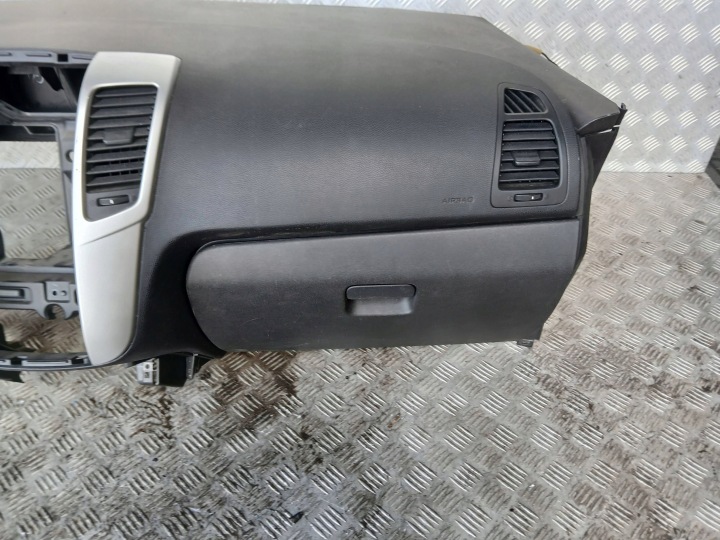 фото №9, Kia venga торпедо роздавальна капот pulpit датчик air bag європа 2009-