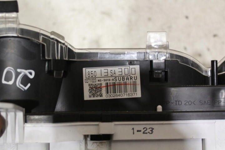 фото №8, Спидометр панель приборов subaru forester ii sg uk 85013sa300