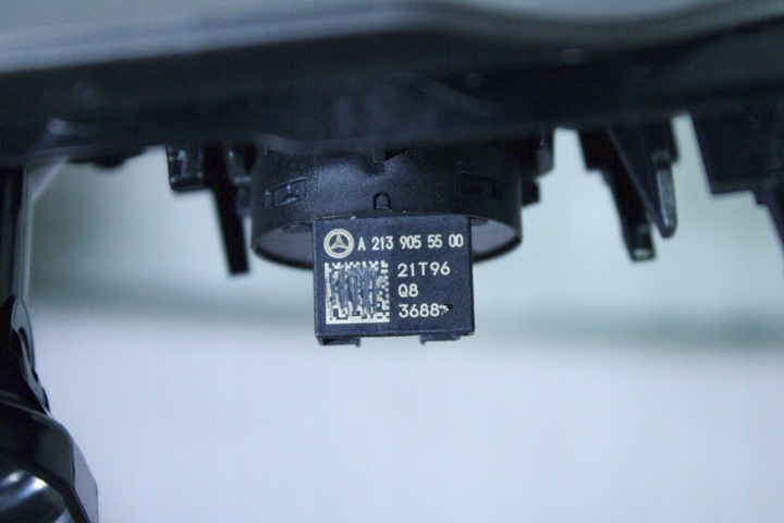 фото №12, Mercedes e 213 w213 планка dekor панелі консолі a2136804906 a2136805006