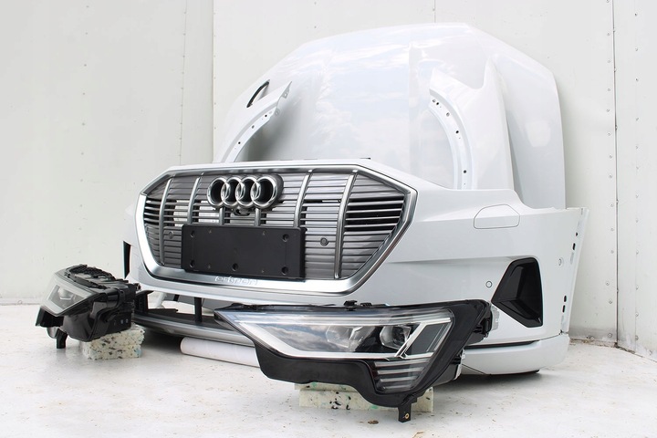 фото №9, Audi e tron перед matrix капот крылья бампер pas переднее лампы усилитель