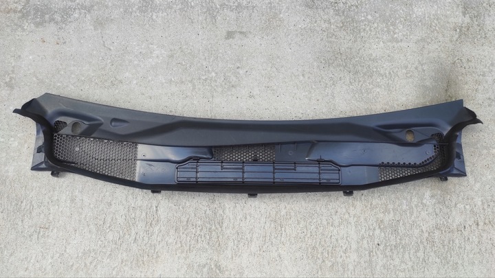 фото №1, Mercedes a b клас a1698300413 панель під лобовим склом оригінал