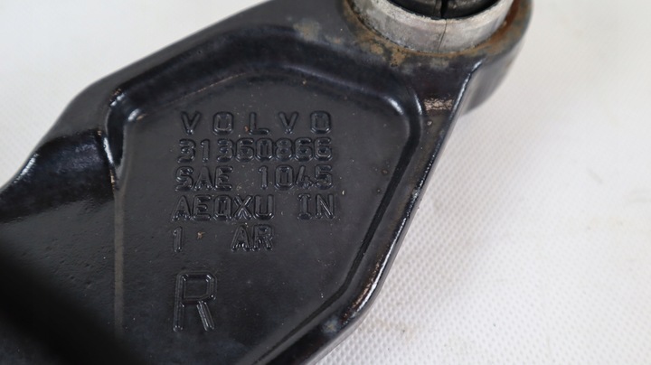 фото №7, Volvo v60 ii 2.0 t6 plug in гибрид рычаг правые зад 31360866