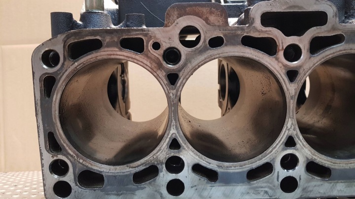фото №6, Блок двигателя номинал 03g021a audi a4 b7 a6 c6 2.0 tdi bre blb bkd