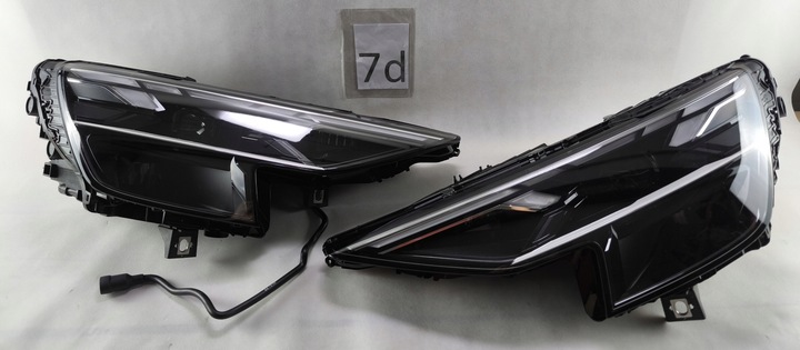 фото №1, Audi q8 рестайлинг полный led matrix левый фара лампа 4m8941039