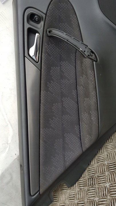 фото №8, Mercedes w203 боковина оббивка лівий зад