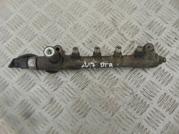 фото №1, Opel astra j iv планка впрыскивающий 1.7 cdti