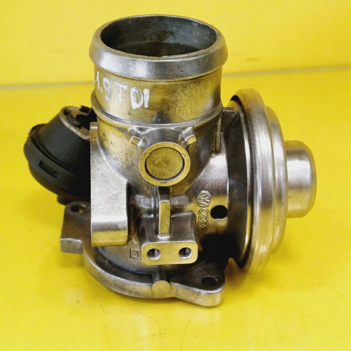 фото №6, Клапан egr audi a3 s3 8l 1.9 tdi 038131501e / 038129637 nr196
