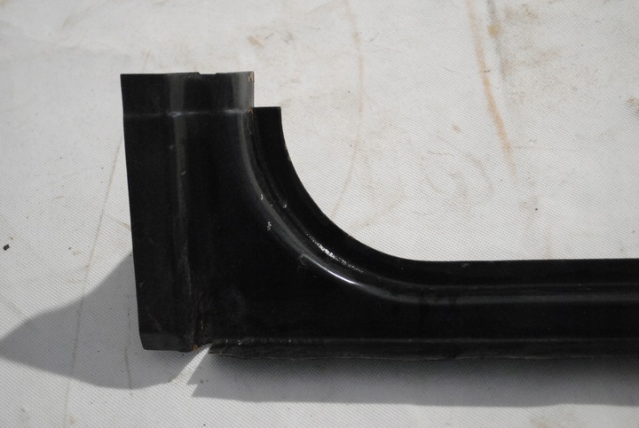 фото №10, Trabant 601 nadproże поріг верхній перед лівий