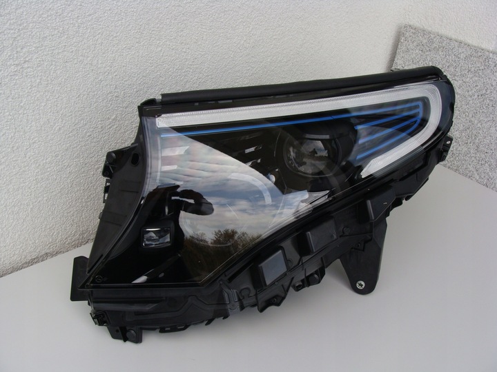 фото №1, Лампа лівий перед mercedes eqc a2939062700 нова !!!