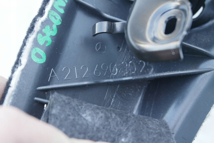 фото №5, Mercedes-benz e w212 2010 зад сторона правая элементы отделка багажника