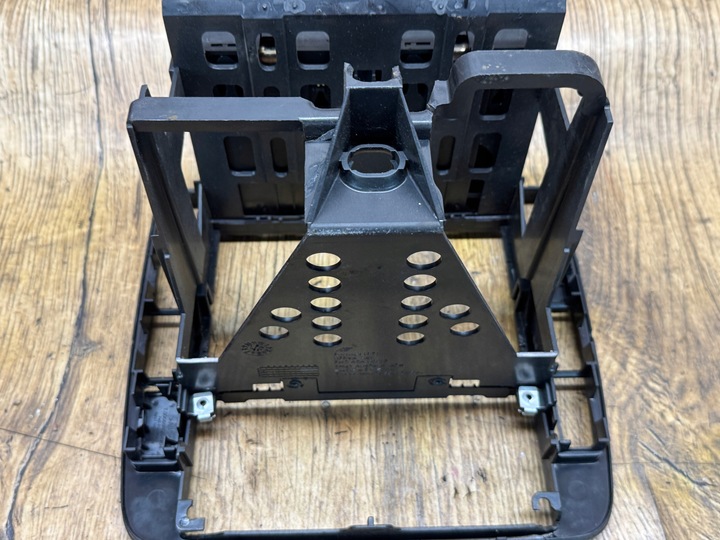 фото №7, Sharan i fl рестайлинг рамка радио консоль средняя повреждённая /