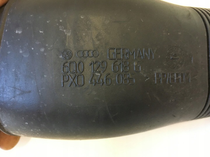фото №12, Труба впуск повітря 1.9 tdi fabia 2 ii 6q0129618g