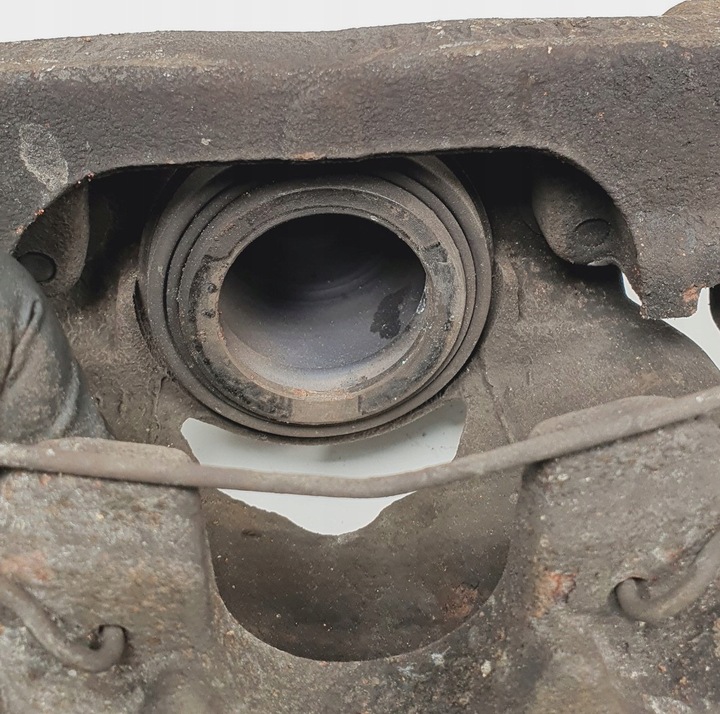 фото №5, Суппорт тормозной правые перед dacia duster ii dci