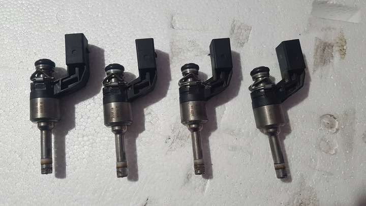 фото №1, Инжектор бензиновый vw audi 1.4 tsi 03c906036m