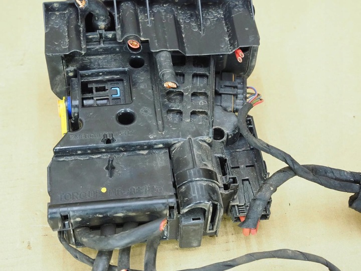 фото №11, Mercedes w204 клемма патрон/заряд модуль акумулятора 2045403750